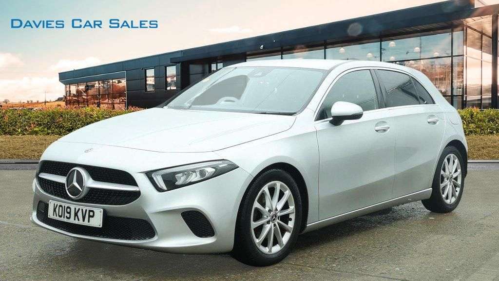 A 2019 MERCEDES-BENZ A-CLASS 1.3 A180 Sport Hatchback 5dr Petrol 7G-DCT Euro 6 (s/s) (136 ps) A 2019 MERCEDES-BENZ A-CLASS 1.3 A180 Sport Hatchback 5dr Petrol 7G-DCT Euro 6 (s/s) (136 ps)
