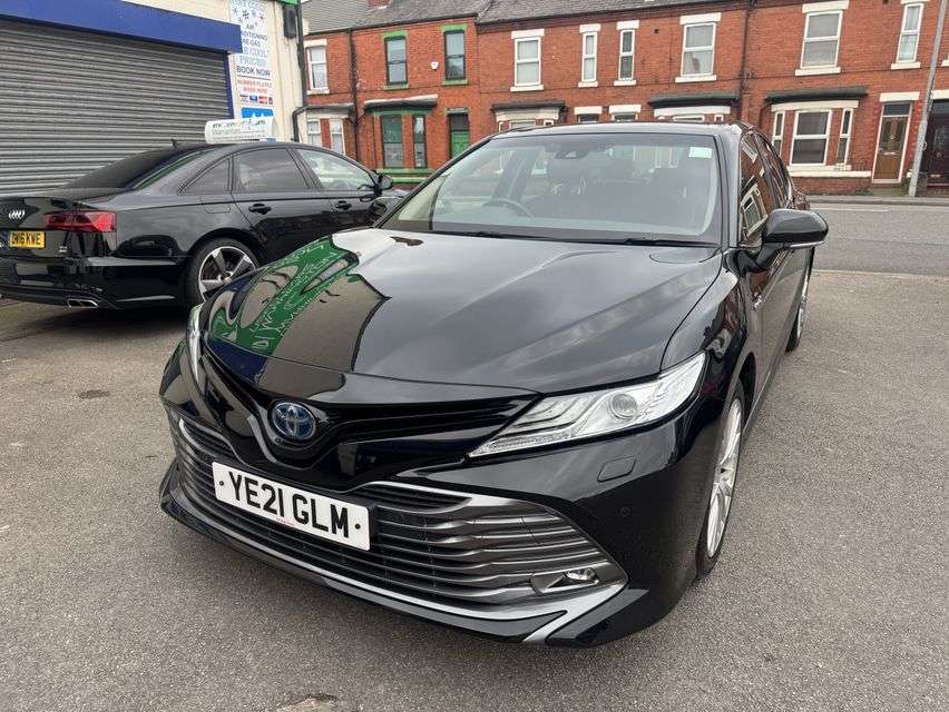 A 2021 TOYOTA CAMRY 2.5 VVT-h Excel Saloon 4dr Petrol Hybrid CVT Euro 6 (s/s) (218 ps) A 2021 TOYOTA CAMRY 2.5 VVT-h Excel Saloon 4dr Petrol Hybrid CVT Euro 6 (s/s) (218 ps)