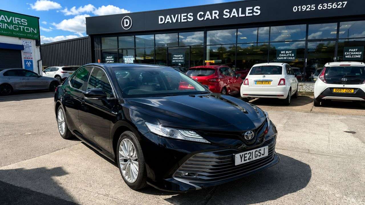 A 2021 TOYOTA CAMRY 2.5 VVT-h Excel Saloon 4dr Petrol Hybrid CVT Euro 6 (s/s) (218 ps) A 2021 TOYOTA CAMRY 2.5 VVT-h Excel Saloon 4dr Petrol Hybrid CVT Euro 6 (s/s) (218 ps)