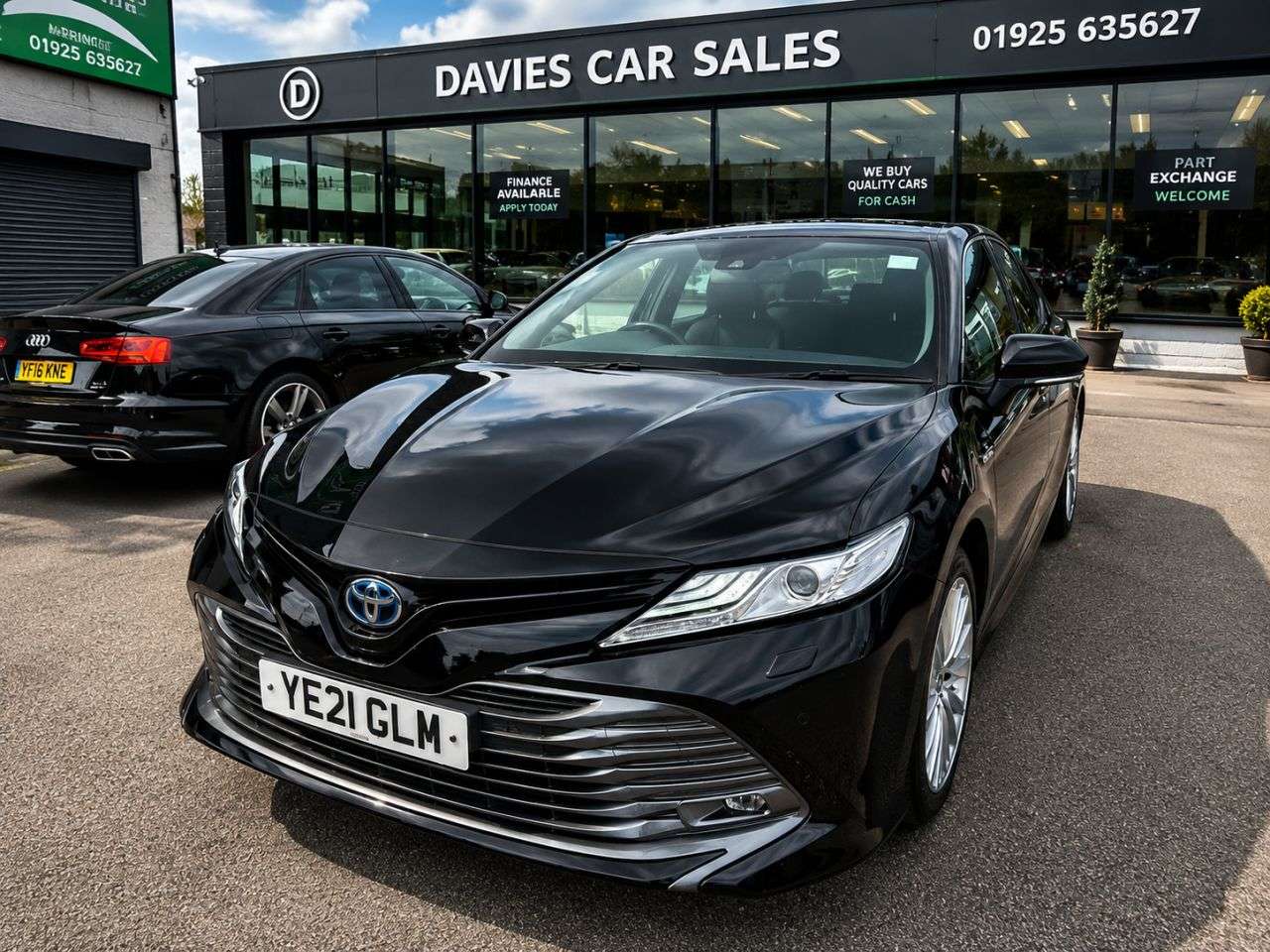 A 2021 TOYOTA CAMRY 2.5 VVT-h Excel Saloon 4dr Petrol Hybrid CVT Euro 6 (s/s) (218 ps) A 2021 TOYOTA CAMRY 2.5 VVT-h Excel Saloon 4dr Petrol Hybrid CVT Euro 6 (s/s) (218 ps)