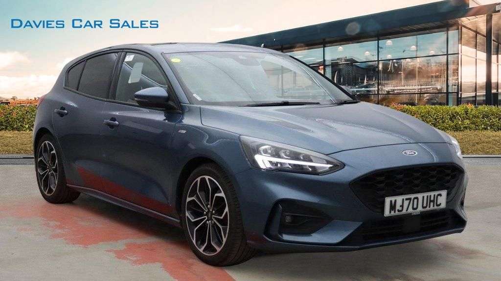 A 2020 FORD FOCUS 1.0T EcoBoost MHEV ST-Line X Edition Hatchback 5dr Petrol Manual Euro 6 (s/ A 2020 FORD FOCUS 1.0T EcoBoost MHEV ST-Line X Edition Hatchback 5dr Petrol Manual Euro 6 (s/