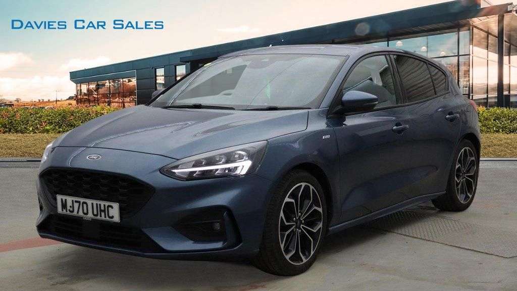 A 2020 FORD FOCUS 1.0T EcoBoost MHEV ST-Line X Edition Hatchback 5dr Petrol Manual Euro 6 (s/ A 2020 FORD FOCUS 1.0T EcoBoost MHEV ST-Line X Edition Hatchback 5dr Petrol Manual Euro 6 (s/