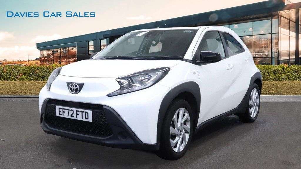 A 2023 TOYOTA AYGO X 1.0 VVT-i Pure Hatchback 5dr Petrol x-shift Euro 6 (s/s) (72 ps) A 2023 TOYOTA AYGO X 1.0 VVT-i Pure Hatchback 5dr Petrol x-shift Euro 6 (s/s) (72 ps)