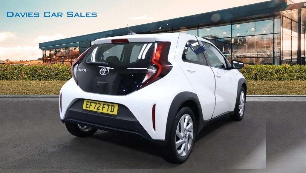 A 2023 TOYOTA AYGO X 1.0 VVT-i Pure Hatchback 5dr Petrol x-shift Euro 6 (s/s) (72 ps) A 2023 TOYOTA AYGO X 1.0 VVT-i Pure Hatchback 5dr Petrol x-shift Euro 6 (s/s) (72 ps)