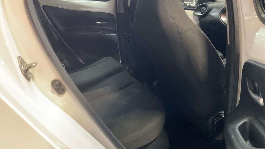 2023 TOYOTA AYGO X 2023 TOYOTA AYGO X