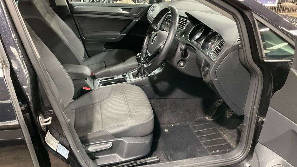 2019 VOLKSWAGEN GOLF 2019 VOLKSWAGEN GOLF