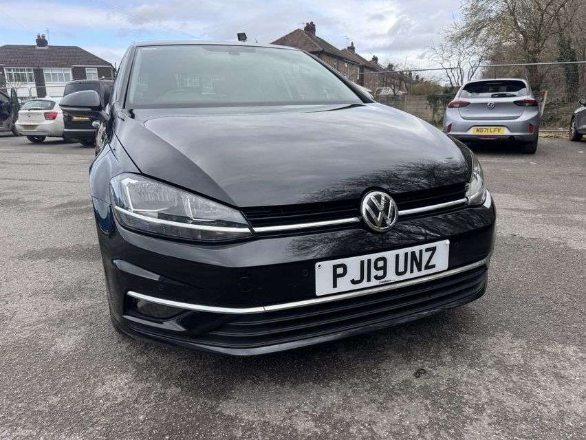 A 2019 VOLKSWAGEN GOLF 1.0 TSI Match Hatchback 5dr Petrol Manual Euro 6 (s/s) (115 ps) A 2019 VOLKSWAGEN GOLF 1.0 TSI Match Hatchback 5dr Petrol Manual Euro 6 (s/s) (115 ps)