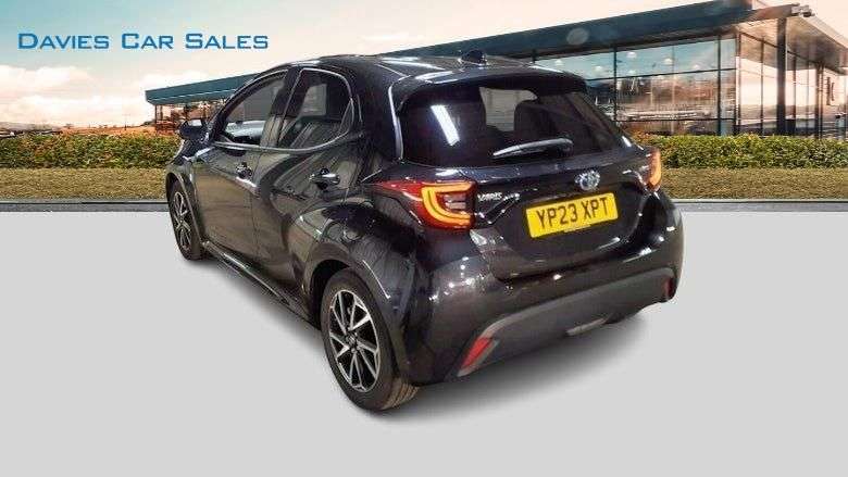 A 2023 TOYOTA YARIS 1.5 VVT-h Design Hatchback 5dr Petrol Hybrid E-CVT Euro 6 (s/s) (116 ps) A 2023 TOYOTA YARIS 1.5 VVT-h Design Hatchback 5dr Petrol Hybrid E-CVT Euro 6 (s/s) (116 ps)