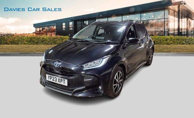 A 2023 TOYOTA YARIS 1.5 VVT-h Design Hatchback 5dr Petrol Hybrid E-CVT Euro 6 (s/s) (116 ps) A 2023 TOYOTA YARIS 1.5 VVT-h Design Hatchback 5dr Petrol Hybrid E-CVT Euro 6 (s/s) (116 ps)