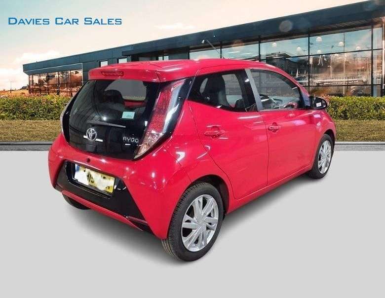 A 2015 TOYOTA AYGO 1.0 VVT-i x-pression Hatchback 5dr Petrol Manual Euro 5 Euro 5 (68 ps) A 2015 TOYOTA AYGO 1.0 VVT-i x-pression Hatchback 5dr Petrol Manual Euro 5 Euro 5 (68 ps)