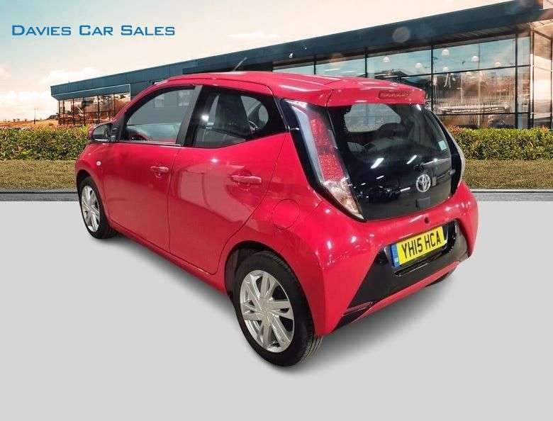 A 2015 TOYOTA AYGO 1.0 VVT-i x-pression Hatchback 5dr Petrol Manual Euro 5 Euro 5 (68 ps) A 2015 TOYOTA AYGO 1.0 VVT-i x-pression Hatchback 5dr Petrol Manual Euro 5 Euro 5 (68 ps)