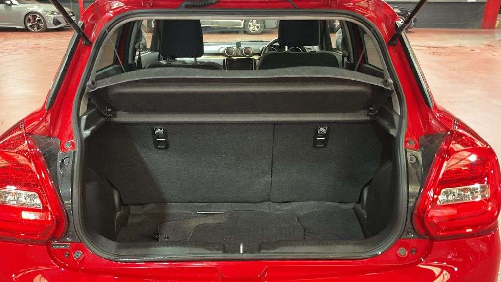 2021 SUZUKI SWIFT 2021 SUZUKI SWIFT