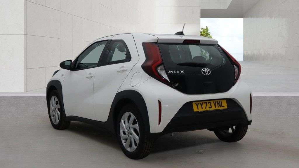 A 2023 TOYOTA AYGO X 1.0 VVT-i Pure Hatchback 5dr Petrol x-shift Euro 6 (s/s) (72 ps) A 2023 TOYOTA AYGO X 1.0 VVT-i Pure Hatchback 5dr Petrol x-shift Euro 6 (s/s) (72 ps)