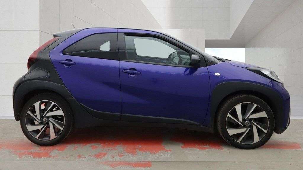 2024 TOYOTA AYGO X 2024 TOYOTA AYGO X