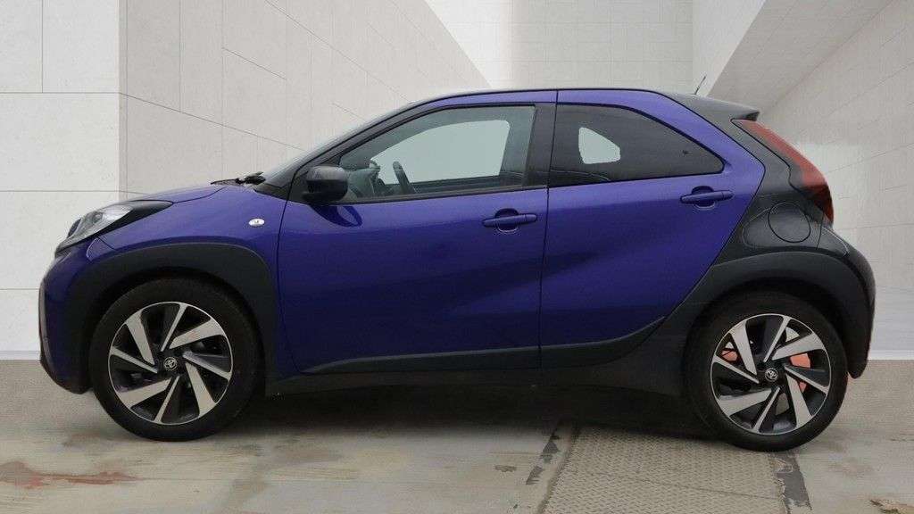 2024 TOYOTA AYGO X 2024 TOYOTA AYGO X