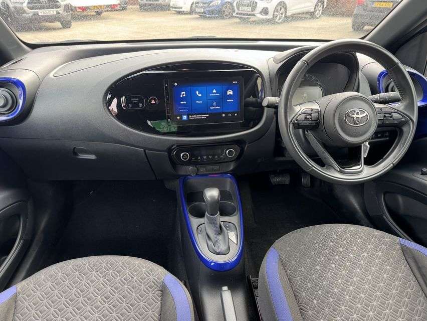 2024 TOYOTA AYGO X 2024 TOYOTA AYGO X