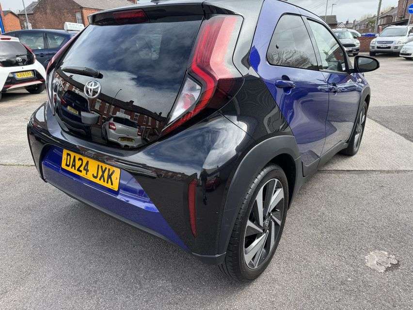 2024 TOYOTA AYGO X 2024 TOYOTA AYGO X