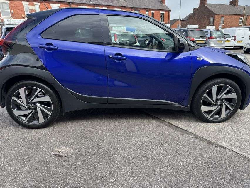 2024 TOYOTA AYGO X 2024 TOYOTA AYGO X