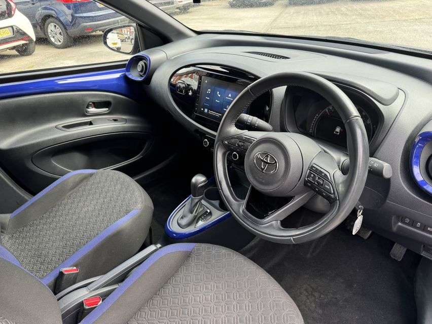 2024 TOYOTA AYGO X 2024 TOYOTA AYGO X