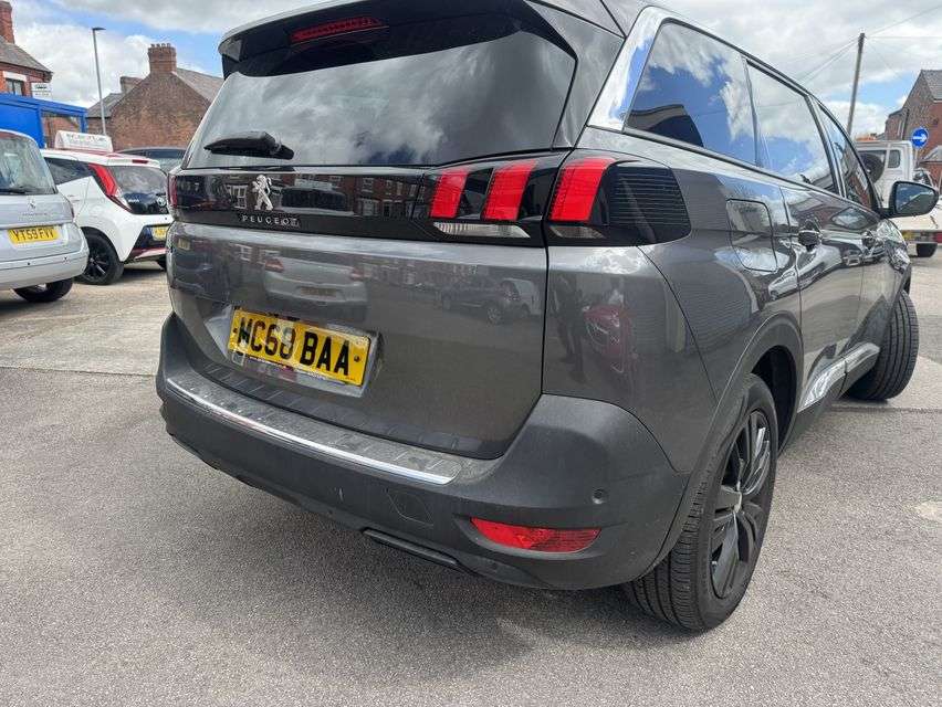 A 2018 PEUGEOT 5008 1.5 BlueHDi Allure SUV 5dr Diesel Manual Euro 6 (s/s) (130 ps) A 2018 PEUGEOT 5008 1.5 BlueHDi Allure SUV 5dr Diesel Manual Euro 6 (s/s) (130 ps)