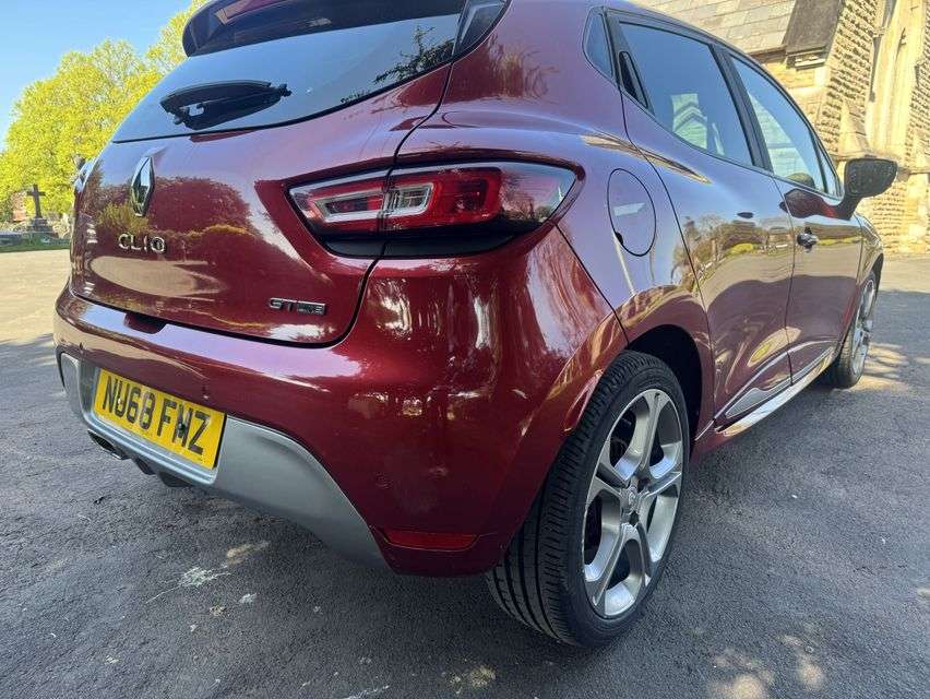 2018 RENAULT CLIO 2018 RENAULT CLIO