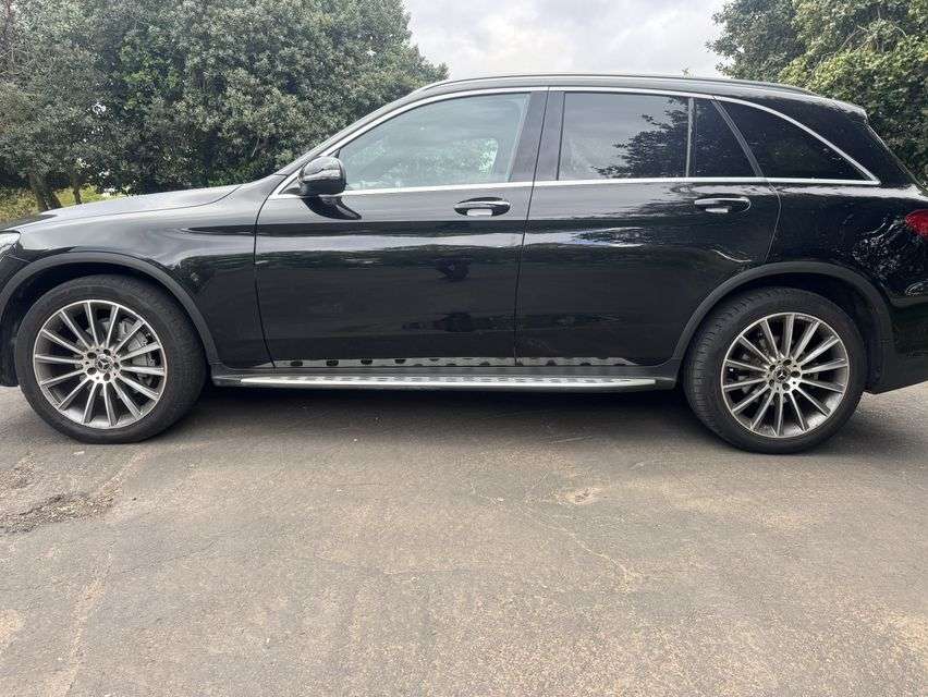 A 2018 MERCEDES-BENZ GLC 2.1 GLC220d AMG Line (Premium) SUV 5dr Diesel G-Tronic 4MATIC Euro 6 (s/s) A 2018 MERCEDES-BENZ GLC 2.1 GLC220d AMG Line (Premium) SUV 5dr Diesel G-Tronic 4MATIC Euro 6 (s/s)