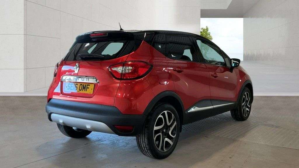 A 2016 RENAULT CAPTUR 1.5 dCi ENERGY Signature Nav SUV 5dr Diesel Manual Euro 6 (s/s) (90 ps) A 2016 RENAULT CAPTUR 1.5 dCi ENERGY Signature Nav SUV 5dr Diesel Manual Euro 6 (s/s) (90 ps)