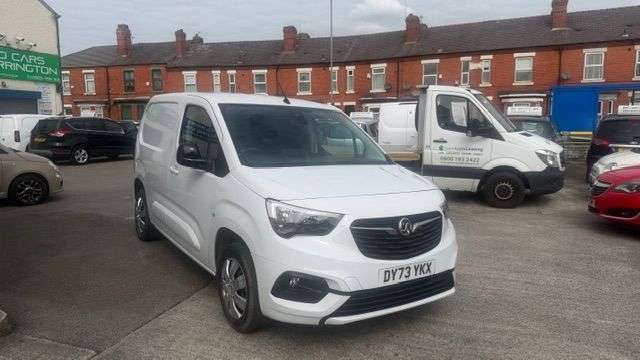 A 2023 VAUXHALL COMBO 1.5 Turbo D 2300 Pro Panel Van 5dr Diesel Manual L1 H1 Euro 6 (s/s) (100 ps A 2023 VAUXHALL COMBO 1.5 Turbo D 2300 Pro Panel Van 5dr Diesel Manual L1 H1 Euro 6 (s/s) (100 ps