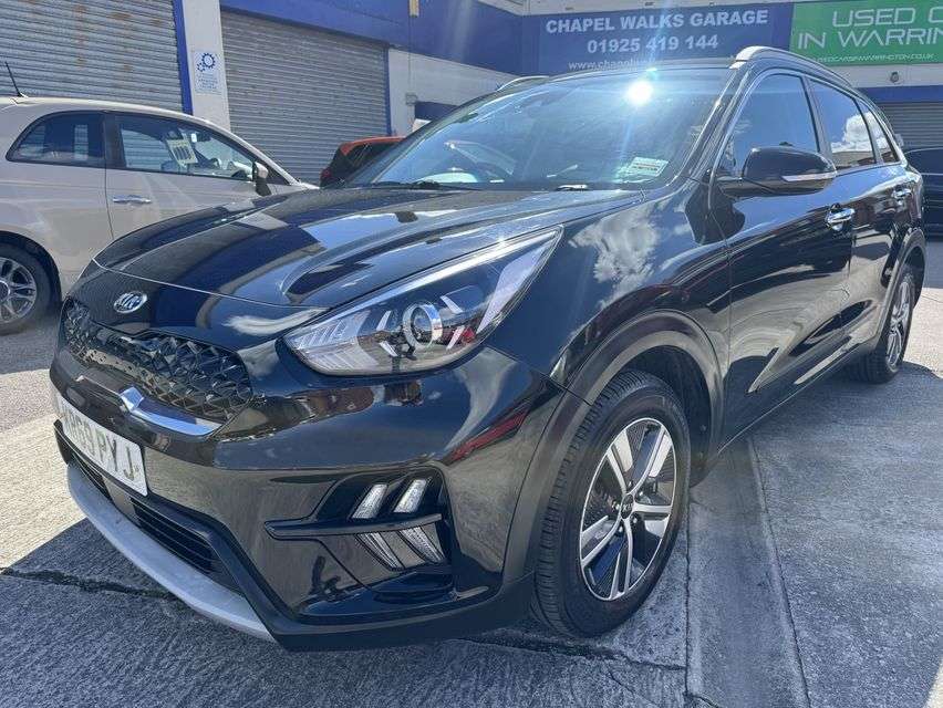 A 2020 KIA NIRO 1.6 GDi 2 SUV 5dr Petrol Hybrid DCT Euro 6 (s/s) (139 bhp) A 2020 KIA NIRO 1.6 GDi 2 SUV 5dr Petrol Hybrid DCT Euro 6 (s/s) (139 bhp)
