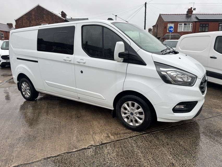 A 2023 FORD TRANSIT CUSTOM 2.0 300 EcoBlue Limited Crew Van Double Cab 5dr Diesel Manual L1 H1 Euro 6 A 2023 FORD TRANSIT CUSTOM 2.0 300 EcoBlue Limited Crew Van Double Cab 5dr Diesel Manual L1 H1 Euro 6