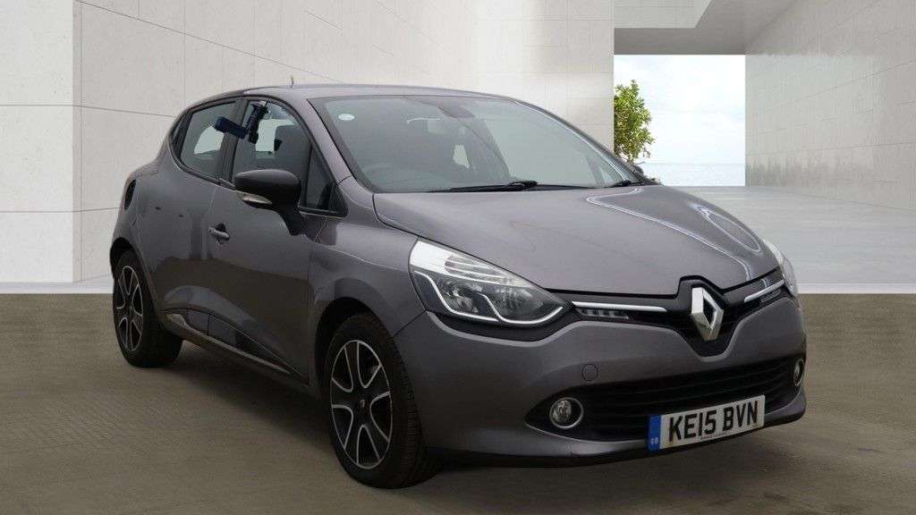 A 2015 RENAULT CLIO 1.5 dCi Dynamique MediaNav Hatchback 5dr Diesel Manual Euro 5 (s/s) (90 ps) A 2015 RENAULT CLIO 1.5 dCi Dynamique MediaNav Hatchback 5dr Diesel Manual Euro 5 (s/s) (90 ps)