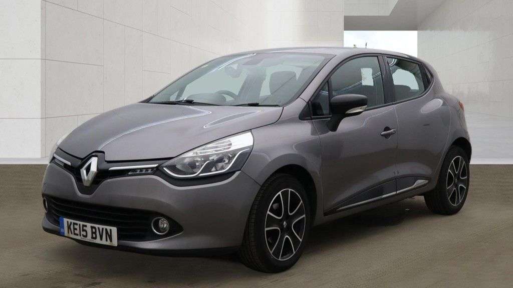 A 2015 RENAULT CLIO 1.5 dCi Dynamique MediaNav Hatchback 5dr Diesel Manual Euro 5 (s/s) (90 ps) A 2015 RENAULT CLIO 1.5 dCi Dynamique MediaNav Hatchback 5dr Diesel Manual Euro 5 (s/s) (90 ps)