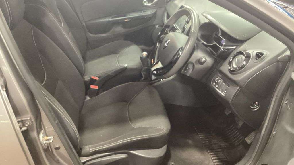2015 RENAULT CLIO 2015 RENAULT CLIO