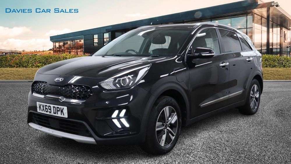 A 2020 KIA NIRO 1.6 GDi 8.9kWh 3 SUV 5dr Petrol Plug-in Hybrid DCT Euro 6 (s/s) (139 bhp) A 2020 KIA NIRO 1.6 GDi 8.9kWh 3 SUV 5dr Petrol Plug-in Hybrid DCT Euro 6 (s/s) (139 bhp)