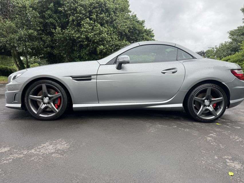 A 2012 MERCEDES-BENZ SLK 1.8 SLK250 BlueEfficiency AMG Sport Edition 125 Convertible 2dr Petrol G-Tr A 2012 MERCEDES-BENZ SLK 1.8 SLK250 BlueEfficiency AMG Sport Edition 125 Convertible 2dr Petrol G-Tr