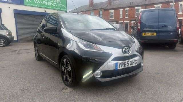 A 2015 TOYOTA AYGO 1.0 VVT-i x-clusiv Hatchback 5dr Petrol Manual Euro 5 Euro 5 (68 ps) A 2015 TOYOTA AYGO 1.0 VVT-i x-clusiv Hatchback 5dr Petrol Manual Euro 5 Euro 5 (68 ps)