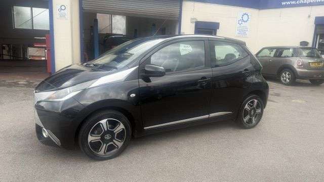 A 2015 TOYOTA AYGO 1.0 VVT-i x-clusiv Hatchback 5dr Petrol Manual Euro 5 Euro 5 (68 ps) A 2015 TOYOTA AYGO 1.0 VVT-i x-clusiv Hatchback 5dr Petrol Manual Euro 5 Euro 5 (68 ps)