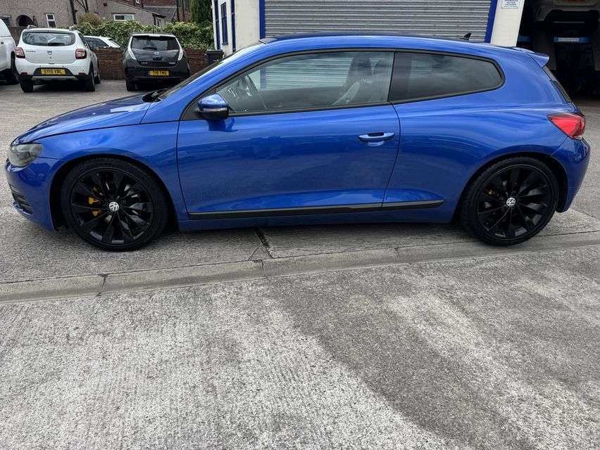 A 2009 VOLKSWAGEN SCIROCCO 2.0 TSI GT Hatchback 3dr Petrol Manual Euro 5 (210 ps) A 2009 VOLKSWAGEN SCIROCCO 2.0 TSI GT Hatchback 3dr Petrol Manual Euro 5 (210 ps)