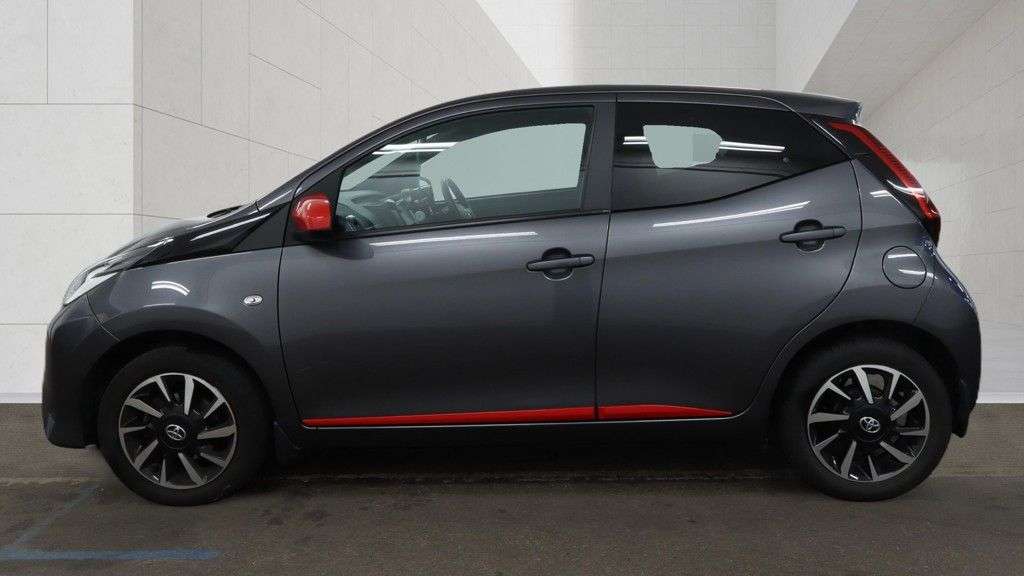 2021 TOYOTA AYGO 2021 TOYOTA AYGO