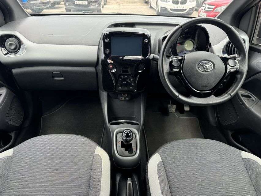 2021 TOYOTA AYGO 2021 TOYOTA AYGO