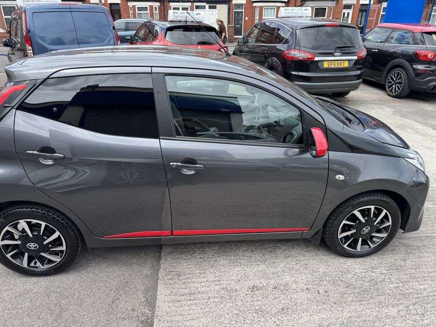 2021 TOYOTA AYGO 2021 TOYOTA AYGO