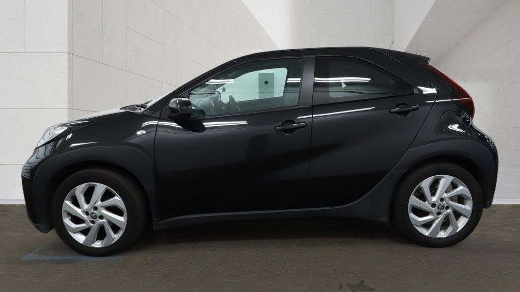 2022 TOYOTA AYGO X 2022 TOYOTA AYGO X