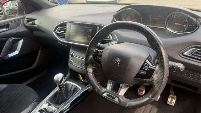 2016 PEUGEOT 308 2016 PEUGEOT 308