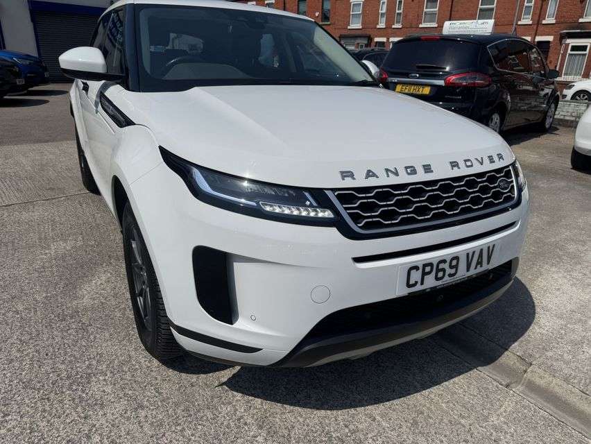 A 2019 LAND ROVER RANGE ROVER EVOQUE 2.0 D150 SUV 5dr Diesel Manual FWD Euro 6 (s/s) (150 ps) A 2019 LAND ROVER RANGE ROVER EVOQUE 2.0 D150 SUV 5dr Diesel Manual FWD Euro 6 (s/s) (150 ps)