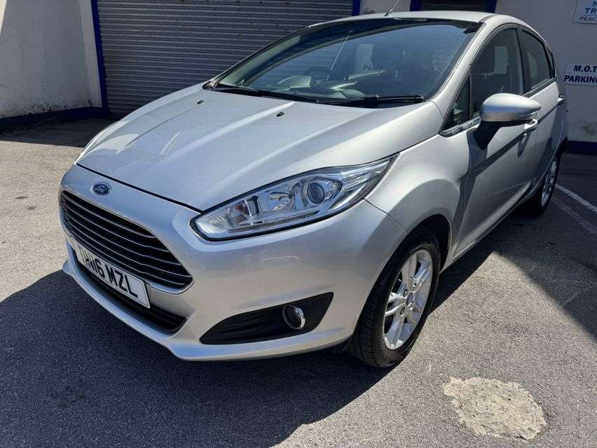 A 2016 FORD FIESTA 1.25 Zetec Hatchback 5dr Petrol Manual Euro 6 (82 ps) A 2016 FORD FIESTA 1.25 Zetec Hatchback 5dr Petrol Manual Euro 6 (82 ps)