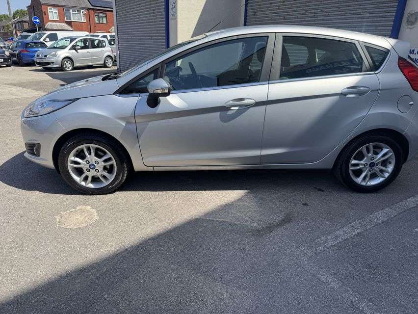 A 2016 FORD FIESTA 1.25 Zetec Hatchback 5dr Petrol Manual Euro 6 (82 ps) A 2016 FORD FIESTA 1.25 Zetec Hatchback 5dr Petrol Manual Euro 6 (82 ps)