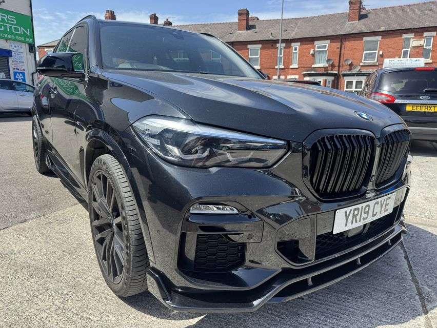 A 2019 BMW X5 3.0 30d M Sport SUV 5dr Diesel Auto xDrive Euro 6 (s/s) (265 ps) A 2019 BMW X5 3.0 30d M Sport SUV 5dr Diesel Auto xDrive Euro 6 (s/s) (265 ps)
