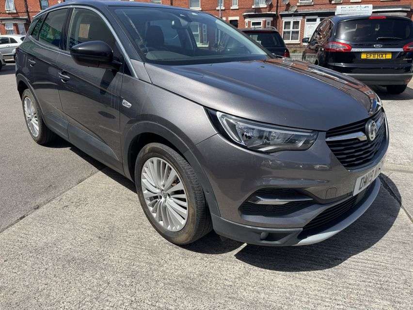 A 2019 VAUXHALL GRANDLAND X 1.5 Turbo D Sport Nav SUV 5dr Diesel Auto Euro 6 (s/s) (130 ps) A 2019 VAUXHALL GRANDLAND X 1.5 Turbo D Sport Nav SUV 5dr Diesel Auto Euro 6 (s/s) (130 ps)