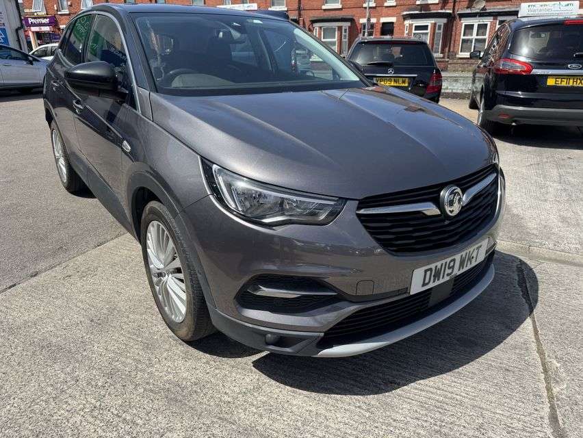 A 2019 VAUXHALL GRANDLAND X 1.5 Turbo D Sport Nav SUV 5dr Diesel Auto Euro 6 (s/s) (130 ps) A 2019 VAUXHALL GRANDLAND X 1.5 Turbo D Sport Nav SUV 5dr Diesel Auto Euro 6 (s/s) (130 ps)