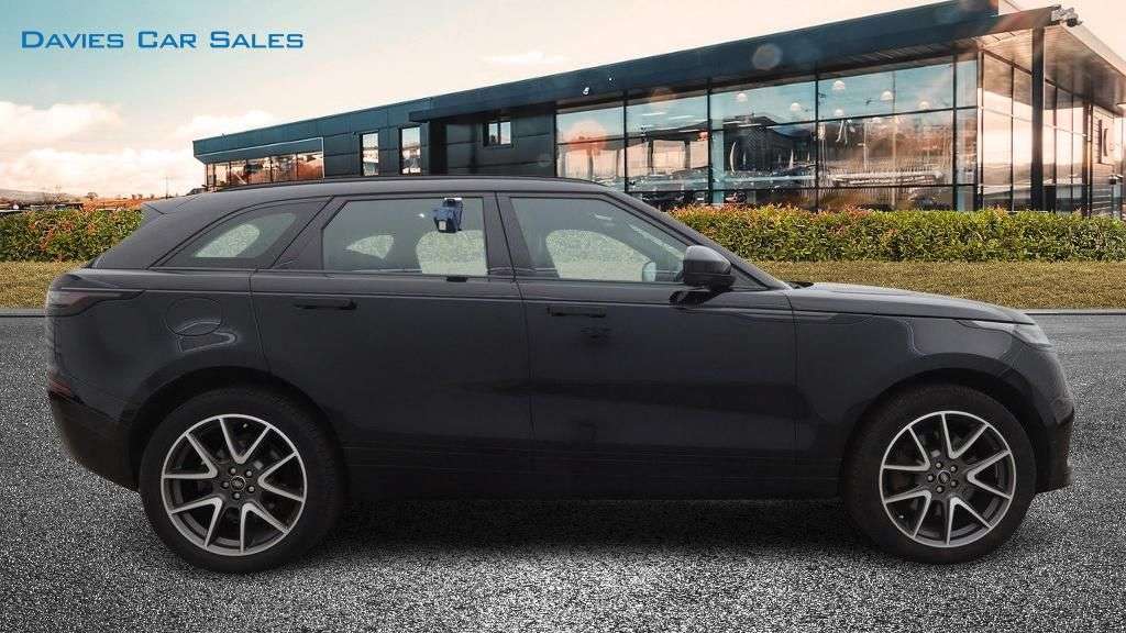 A 2025 LAND ROVER RANGE ROVER VELAR 2.0 P400e 19.2kWh Dynamic SE SUV 5dr Petrol Plug-in Hybrid Auto 4WD Euro 6 A 2025 LAND ROVER RANGE ROVER VELAR 2.0 P400e 19.2kWh Dynamic SE SUV 5dr Petrol Plug-in Hybrid Auto 4WD Euro 6